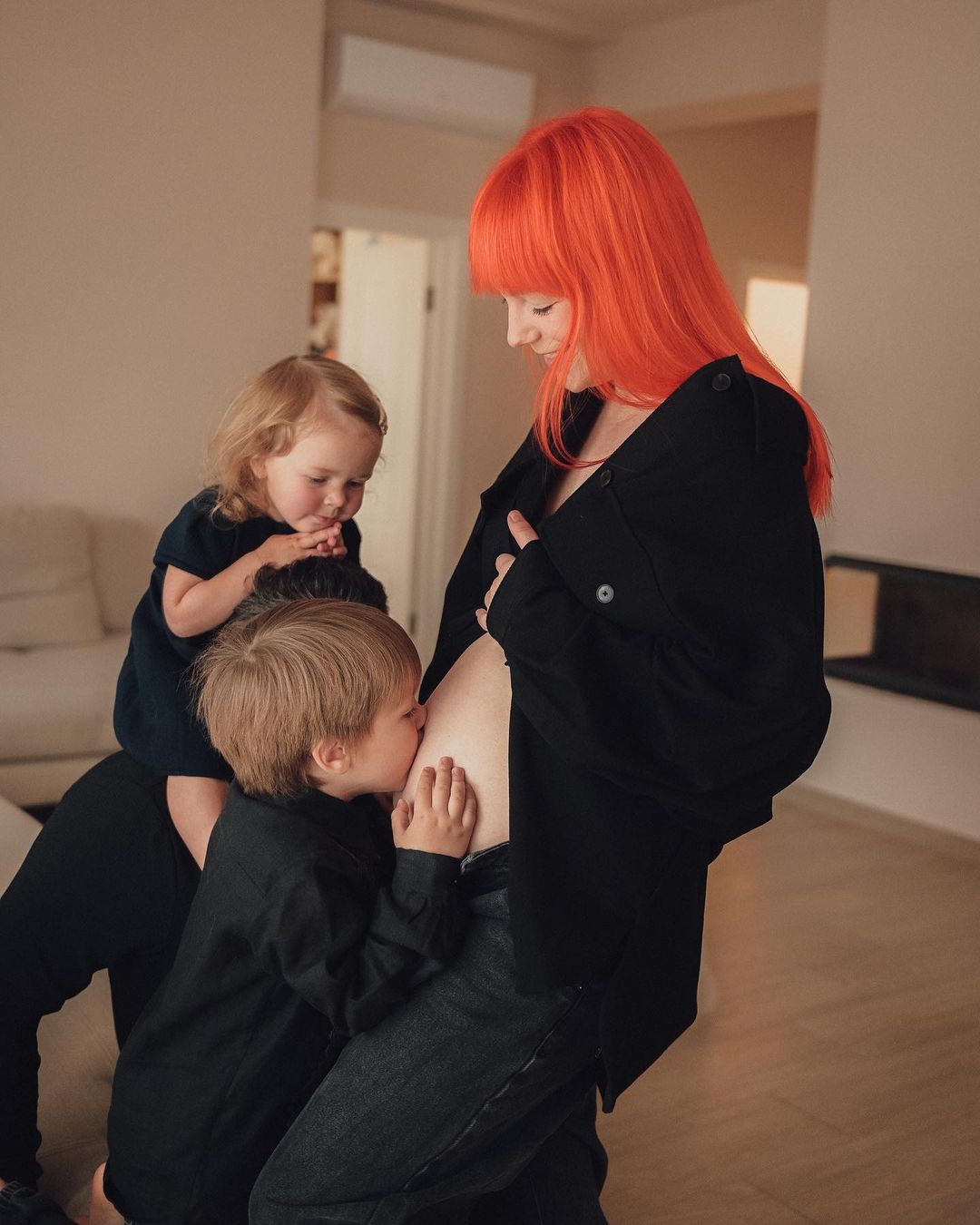 &quot;Завжди тепла і ніжна&quot;: українська співачка замилувала вагітними фото